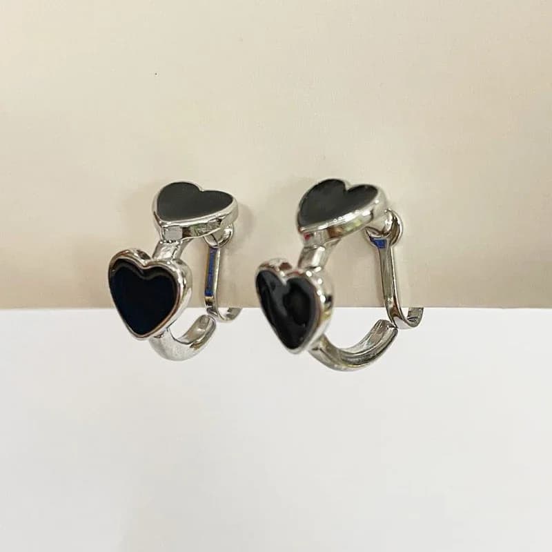 2 Cm Cool Enamel Black Heart Ear Clip on Earrings Designed Fashion Round Circle C Shaped Hoop Clip Earrings No Piercing Female