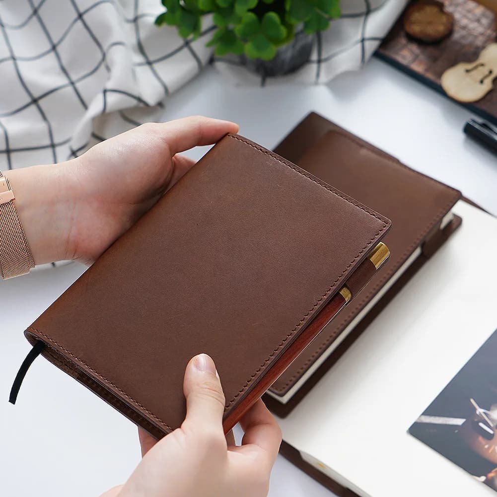 Alice Handmade Genuine Leather Hobo Notebook Free embossoing Name Customization Diary A5/A6 Replaceable Inner Pages Journal