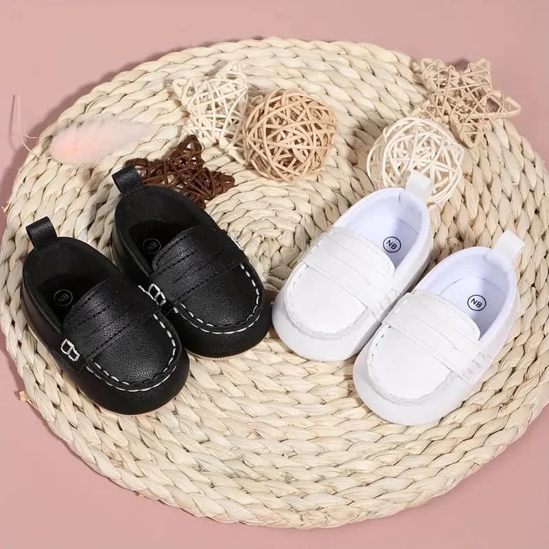 Low casual moccasin shoes in solid color for newborns comfortable and lightweight low slip shoes for interior and exterior