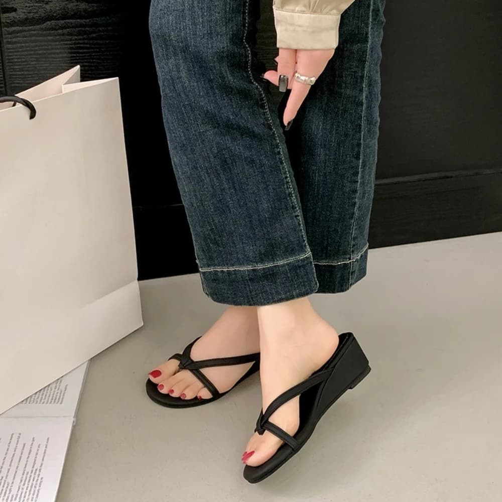 2026 New Summer Women Wedges Heel Slippers Height Increase Slide Ladies Concise Vacation Dress Clip Toe Flip Flop