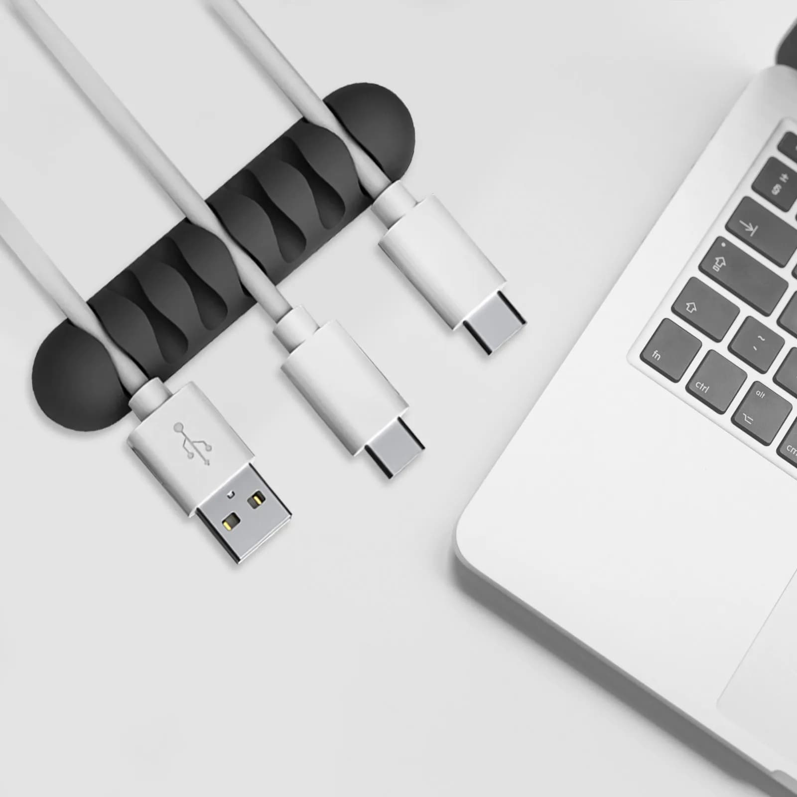 Organizzatore di cavi adesivo da scrivania, 4 pezzi, strumento per la gestione dei cavi, per cavi USB da ufficio, resistente.