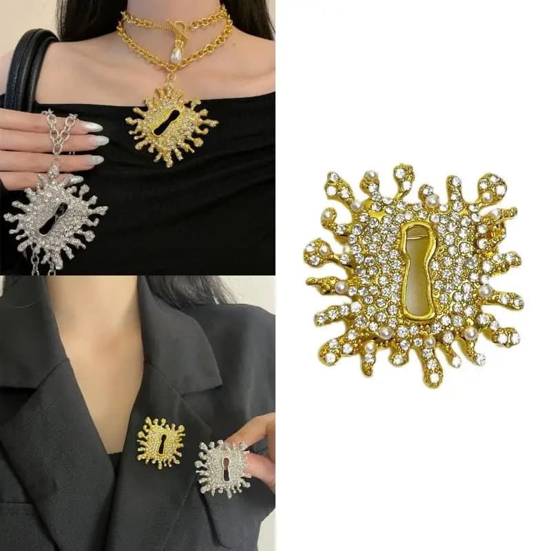 Collana con ciondolo a lucchetto in metallo dal design accattivante, Collana da vacanza, Anello, Orecchini, Spilla per donna, Collana a catena per maglione, Accessori, Regali