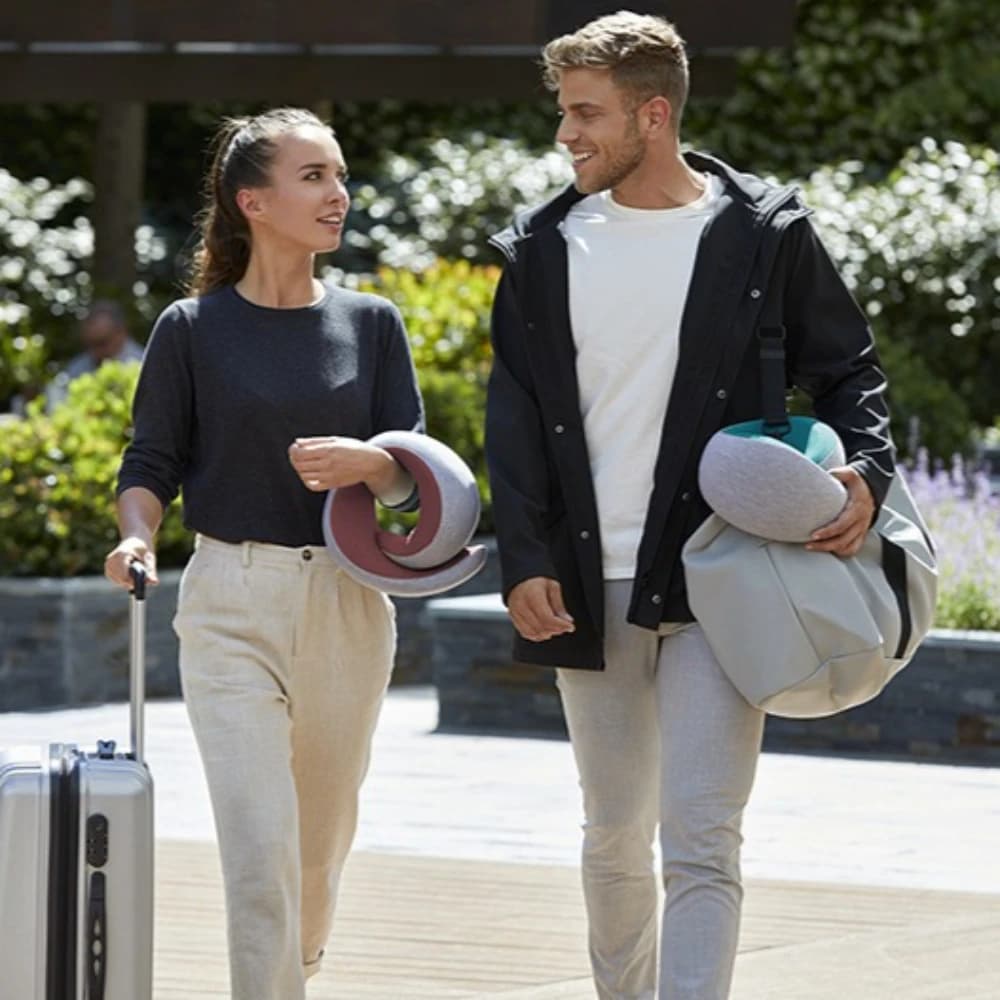 Supporto per il collo da viaggio Cuscini per il sonno morbidi e regolabili portatili Memory Foam Cuscino a forma di U Stile lumaca