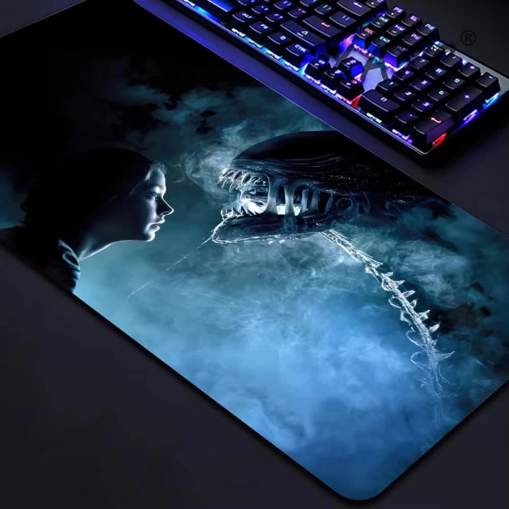 Alien Movie Mouse Pad Mouse Pad Scrivania Mouse Pad Carino HD Desk Pad Esteso Gaming Tastiera Tappetini Grande XXL Gamer Mousepad 120X60