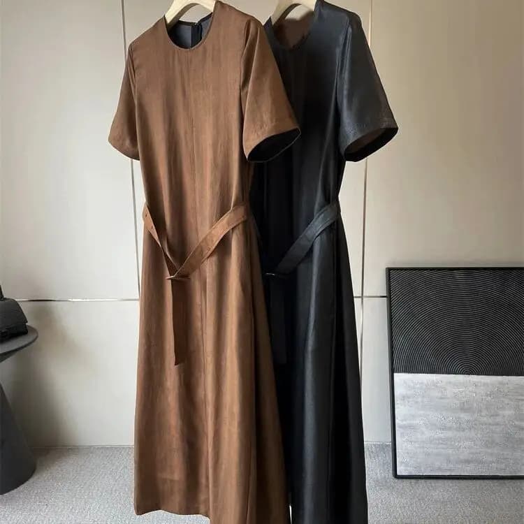 Elegante Abito in Seta a Doppio Lato a Maniche Corte con Cintura, Design Unico con Motivo a Crepe Estetica Dong Fang per il Pendolarismo Urbano