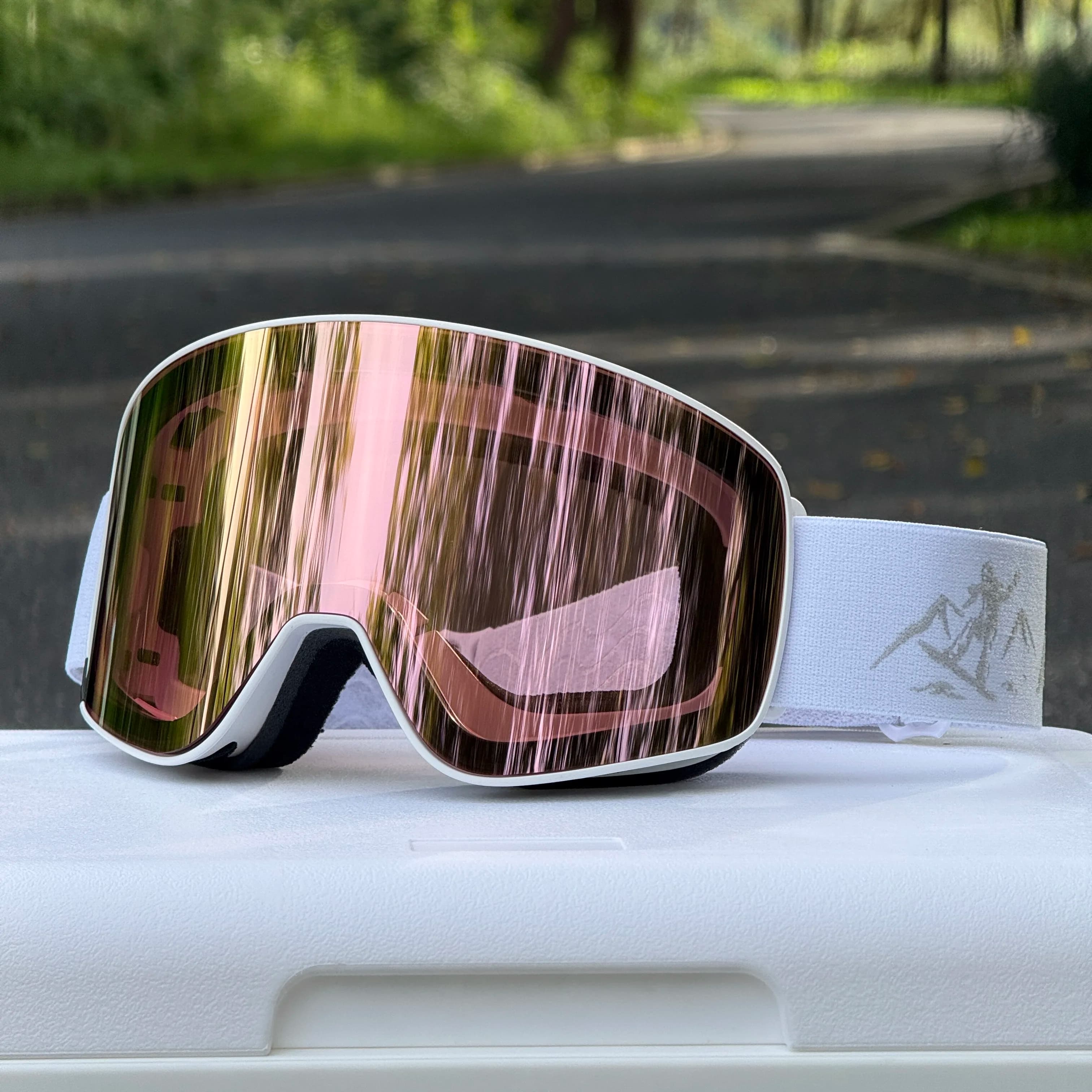 Double Layer Anti-Fog Ski Goggles Snowboard Glasses Snowmobile Eyewear Outdoor Sports Optical Protection
