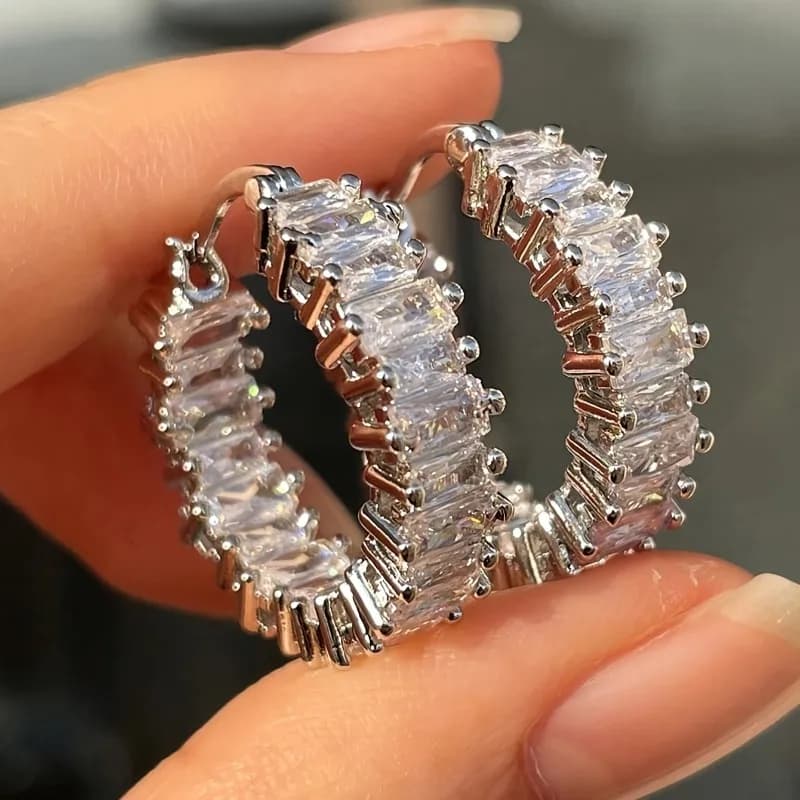 Orecchini a Cerchio in Rame Argentato con Zirconia Cubica Incastonata, Gioielli da Donna per Matrimoni e Feste
