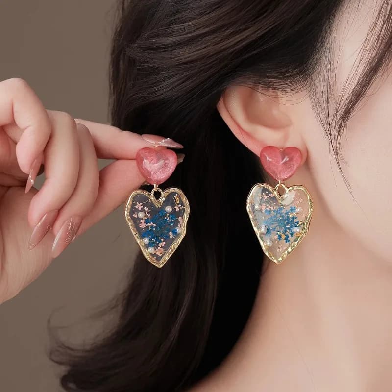 Dopamine love flower earrings earrings women's exaggerated unique and beautiful stud earrings 2026 new high-end earrings