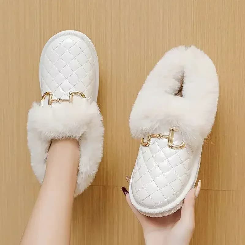 2024 Stivali da neve delle nuove donne Peluche e scarpe di cotone a canna bassa ispessita Stivali corti caldi coreani invernali da donna Slip On mocassini