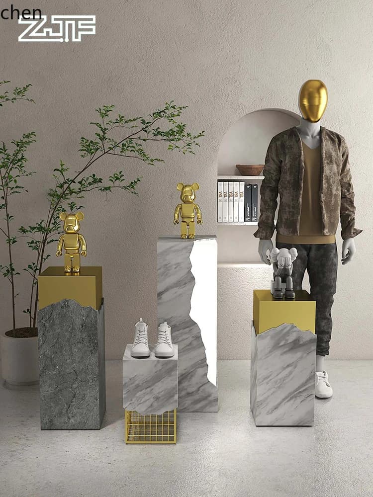 YXY Negozio di abbigliamento da uomo Puntelli per finestre Stand Abbigliamento Scarpe Borse Bancone dell'isola Colonna quadrata ad alto e basso flusso