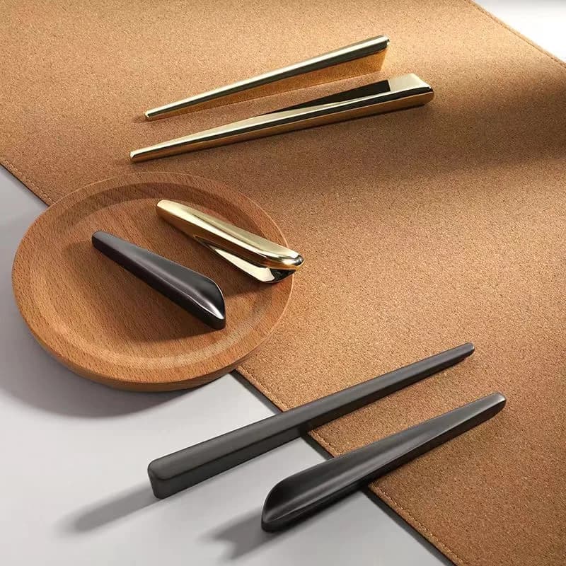 Maniglia per mobili in oro nero in lega di zinco Maniglie per mobili Manopole per cassetti Maniglia per porta della cucina Maniglia per armadio Tira Ferramenta per mobili moderni