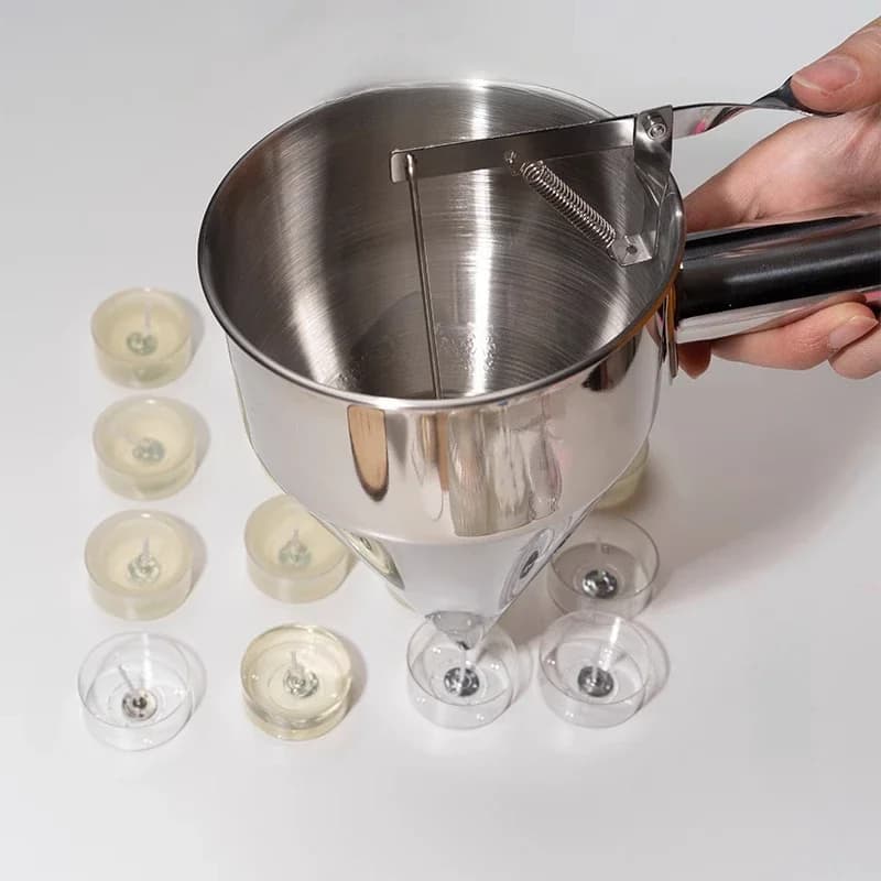 Dispenser di liquidi per candele coniche con imbuto portatile in acciaio inossidabile Candela fai da te Aromaterapia Erogazione rapida Strumenti per versare la cera