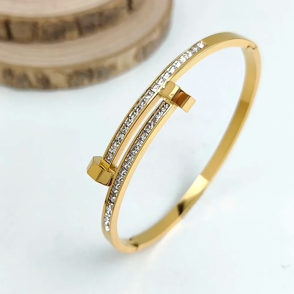 Bracciale personalizzato con zirconi in acciaio inossidabile placcato oro 18 carati, lusso leggero, versatile, sociale, festa, uso quotidiano, autouso, regalo