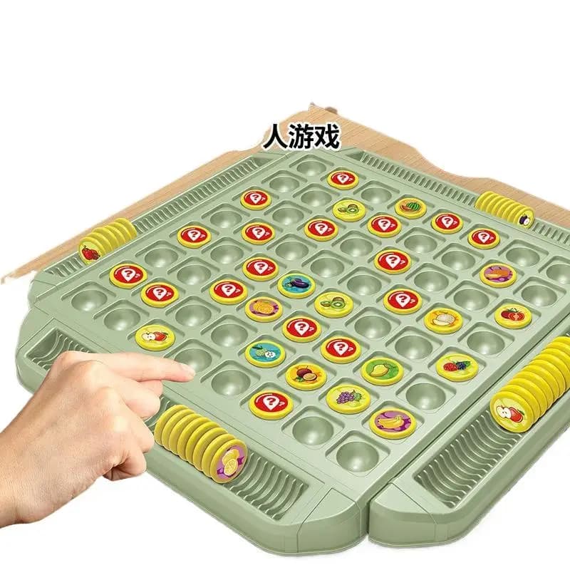 Set di Giochi Interattivi Genitore-Figlio per lo Sviluppo del Pensiero Logico e Cognitivo: Scacchi con Frutta, Gioco di Memoria e Sfida di Abilità