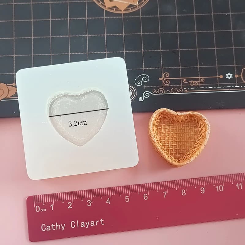 Argilla polimerica Casa delle bambole Scatola di immagazzinaggio dei giocattoli alimentari Stampo in silicone fai-da-te Resina UV Gule Cesto in rattan a forma di cuore Fastin Stampi fai-da-te