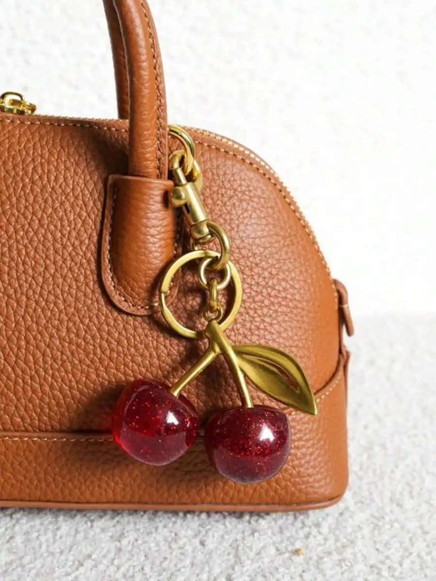 1pc Big Cherry Crystal Pendant Keychain with Clip – Sparkling Resin Metal Charm for Wallet Bag Car School Graduation Gift