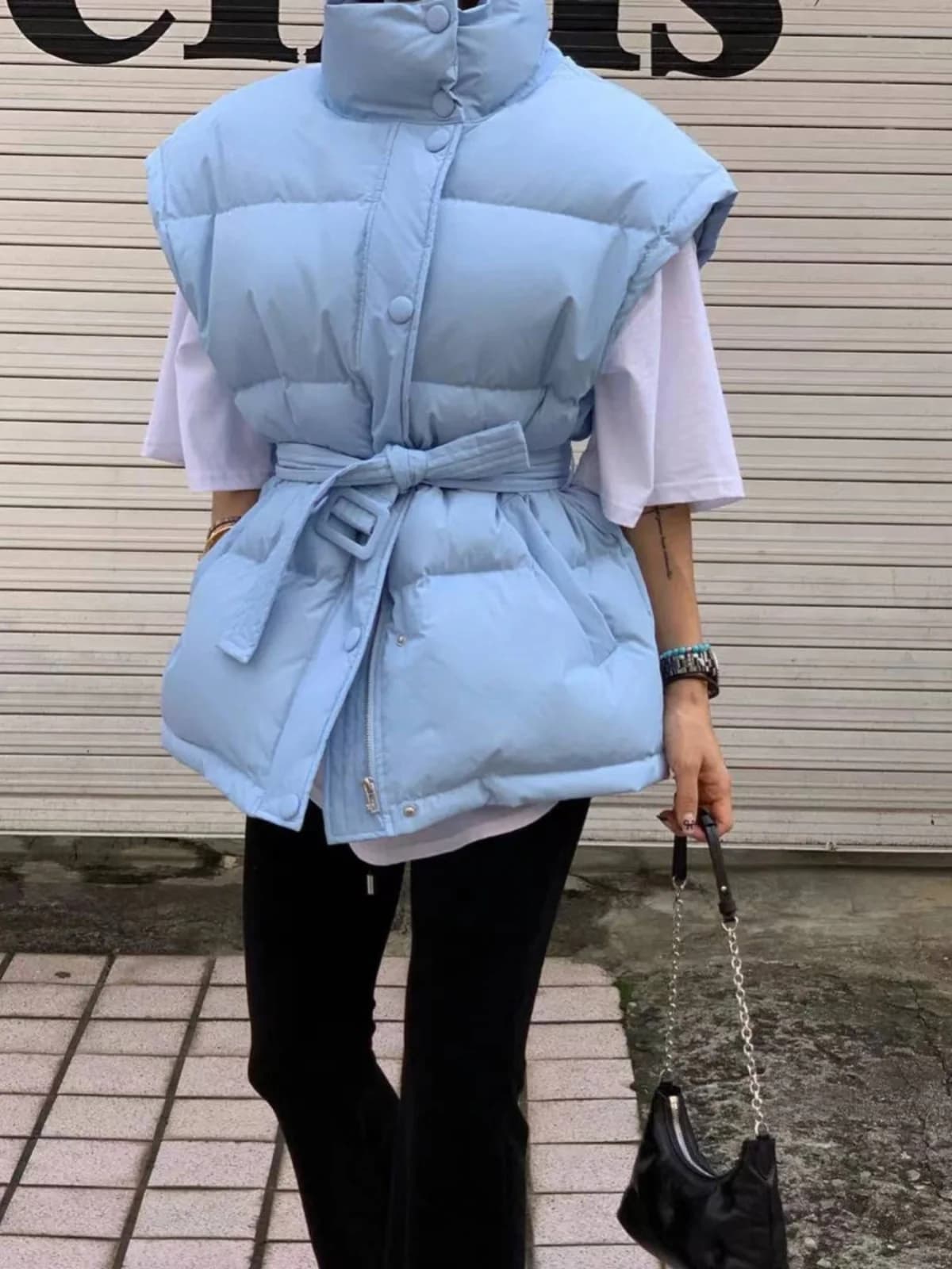 Women's Loose Fit Quilted Jacket Vest Retro Stand Collar with Belt Waist Cinching Bread Coat Shoulder Pad Zipper Closure