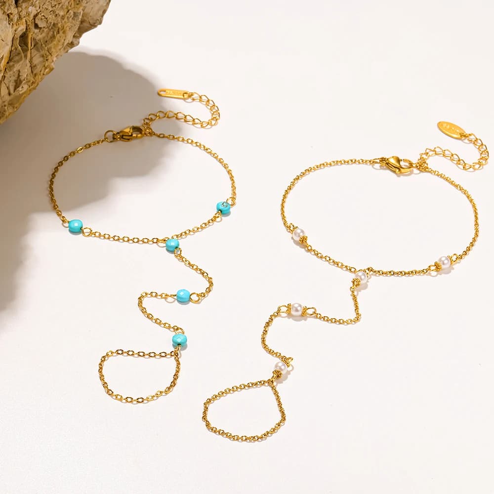 Bracciale con perle finte in pietra naturale e anello da dito collegato in acciaio inossidabile placcato oro 18K, gioielli raffinati di lusso leggero