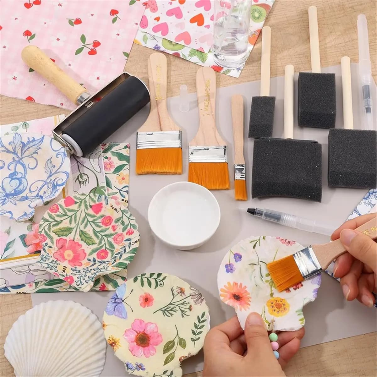 Budget-Friendly-19 Pcs Decoupage Kit, Decoupage Brush,Foam Brushes Water Pen, 4 Inch Rubber Roller, Silicone Table Mat, Bottle