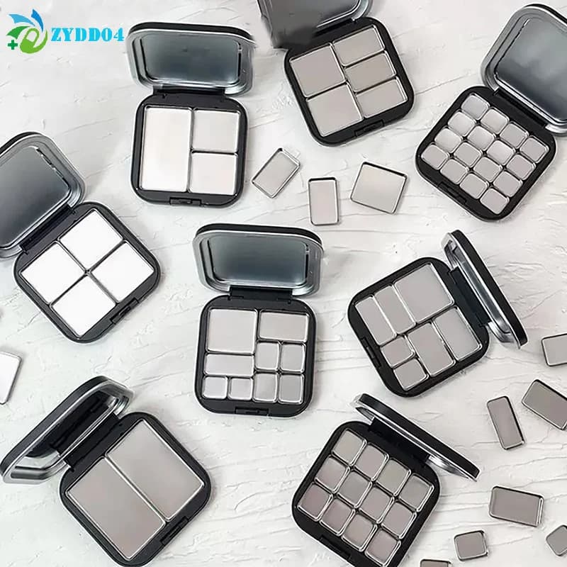 ● Empty Palette Square for Makeup with Magnetic and Mirror closure, Umbrella and Black Blush Container