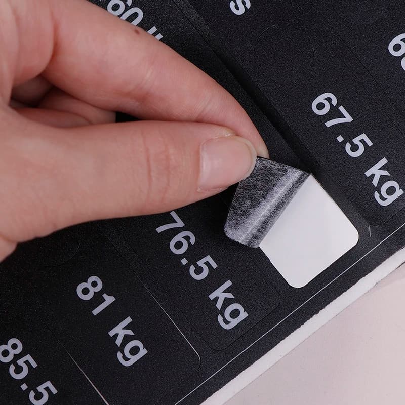 Etichette per pila pesi da 4,5 kg a 150 kg Sfondo nero Adesivi per pesi con numeri bianchi per attrezzature per il fitness Allenamento della forza in palestra