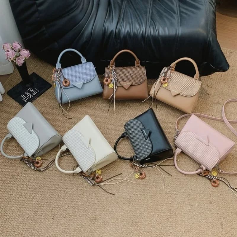 Minimalist Luxury Crossbody Diaper Bag: Elegant Women's Handbag With Designer Logo And Large Capacity Vintage Tote Style
