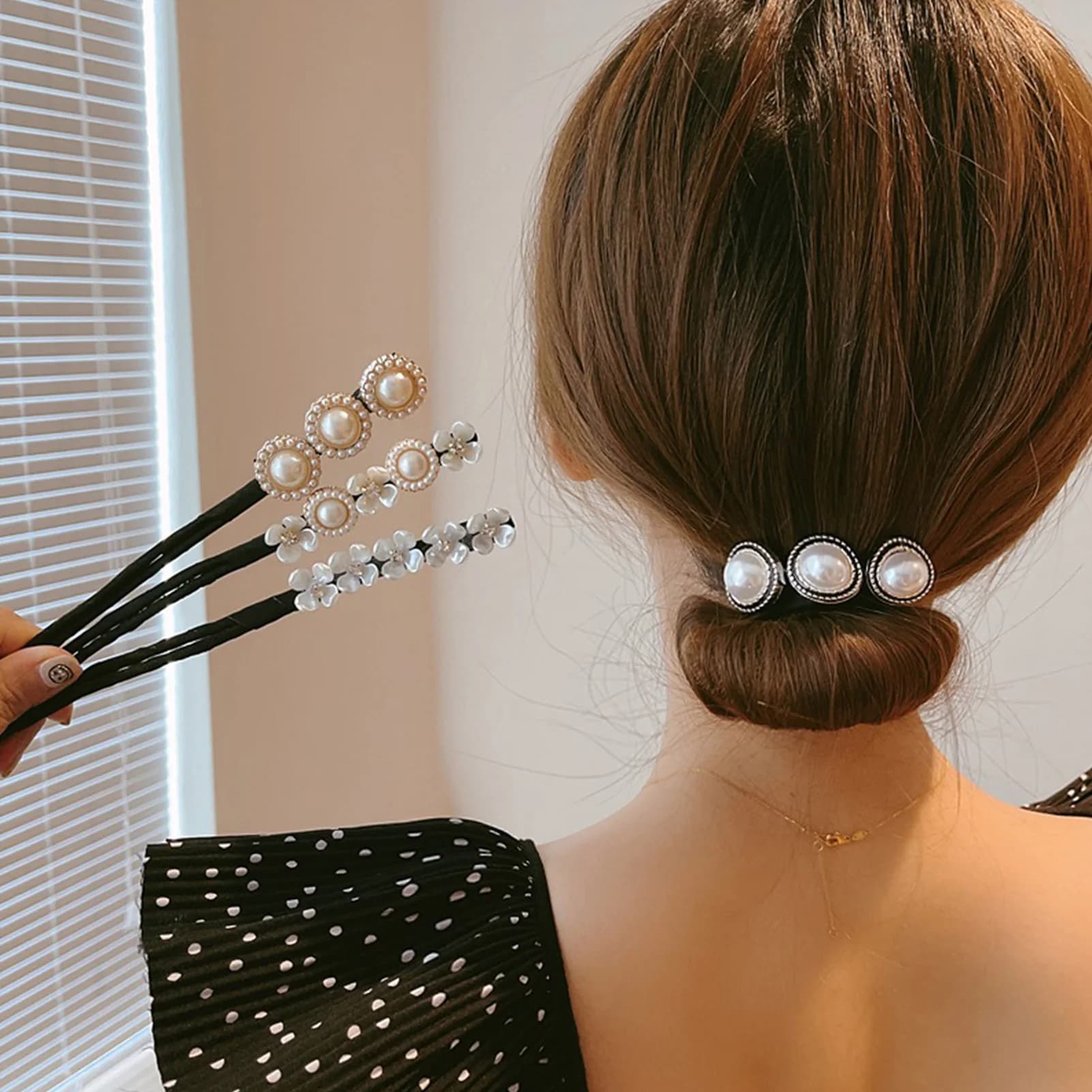 Set di 4 fermagli per capelli a forma di fiore con perle, strumento per acconciature, accessorio per creare chignon a ciambella con fiore, per donne, per acconciature fai da te.