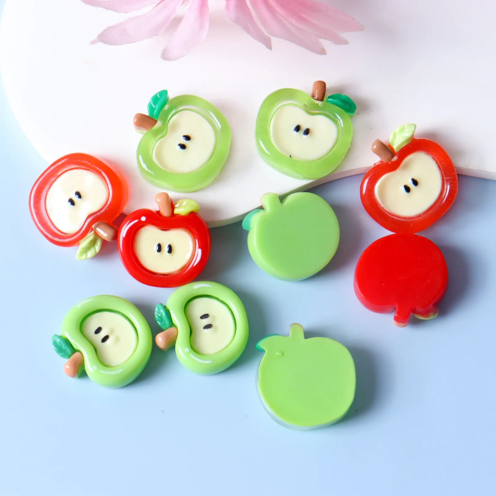 ZW45 10 pz Mini Perline in Resina a Forma di Mela, Assortimento di Frutta Decorativa per Fai da Te, Accessori per Custodie Telefono e Clip
