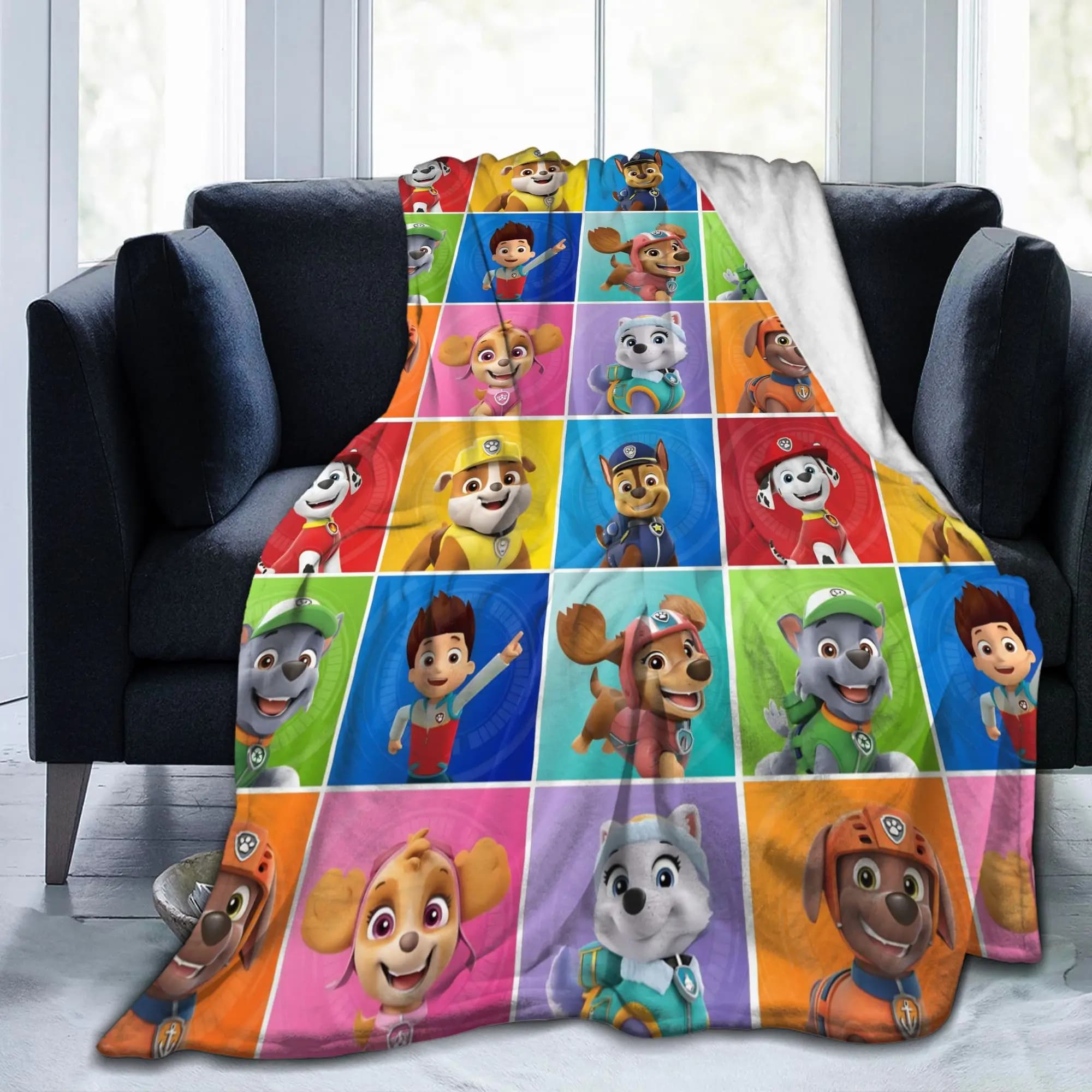 Coperta in flanella con cartoni animati per cani con zampe, divertenti coperte traspiranti per la decorazione del copriletto
