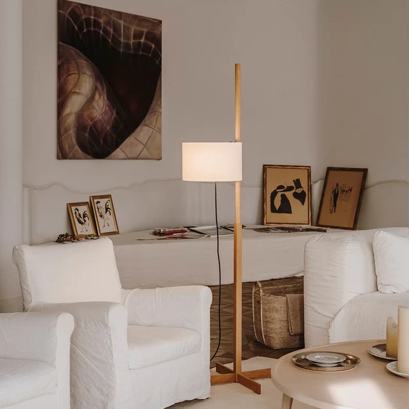 Lampada da terra in noce Tessuto di design Lampada da terra regolabile sollevabile camera da letto comodino decorazione divano ad angolo Lampada da terra in legno retrò