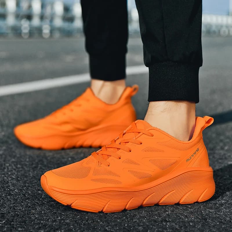 Scarpe da corsa da uomo di nuova moda, superficie in mesh traspirante, scarpe sportive giovanili casual leggere e ammortizzanti
