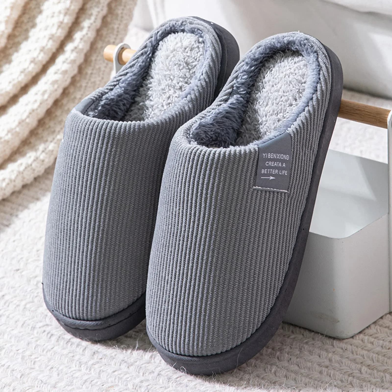 NEW casual home slippers with soft background and often for women's men plush Slippers for the house Non-slip thermal baths Winter apartments for interiors