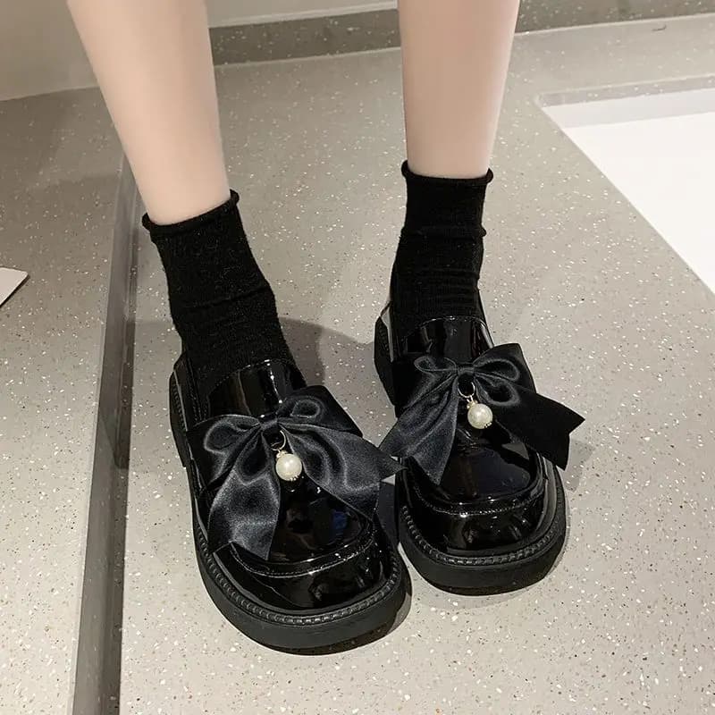 Mocassini da Donna in Pelle Stile Britannico 2026 Nuovi Primaverili Autunnali Francesi Slip-On con Suola Morbida Versatili Casual