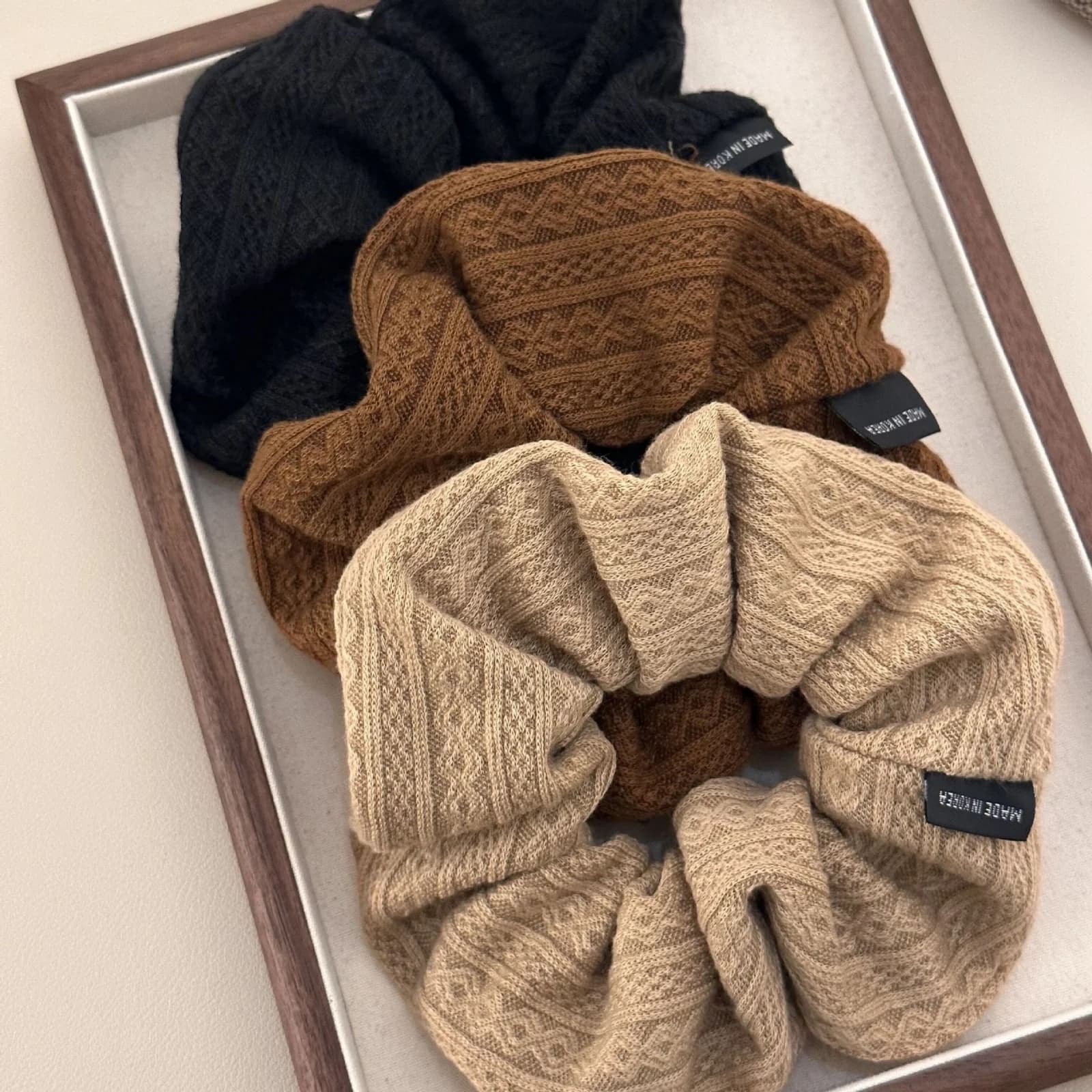 3PCS Cable-Knit Scrunchies Set, Beige/Black/Brown Textured Hair Ties, Cozy Retro-Style Hair Bands For Women
