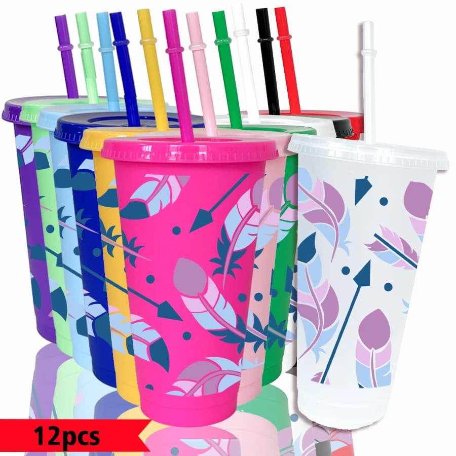 Set da 12 bicchieri in plastica colorata da 26oz con motivo a freccia, ideali per feste, ritorno a scuola, compleanni, gare sportive.