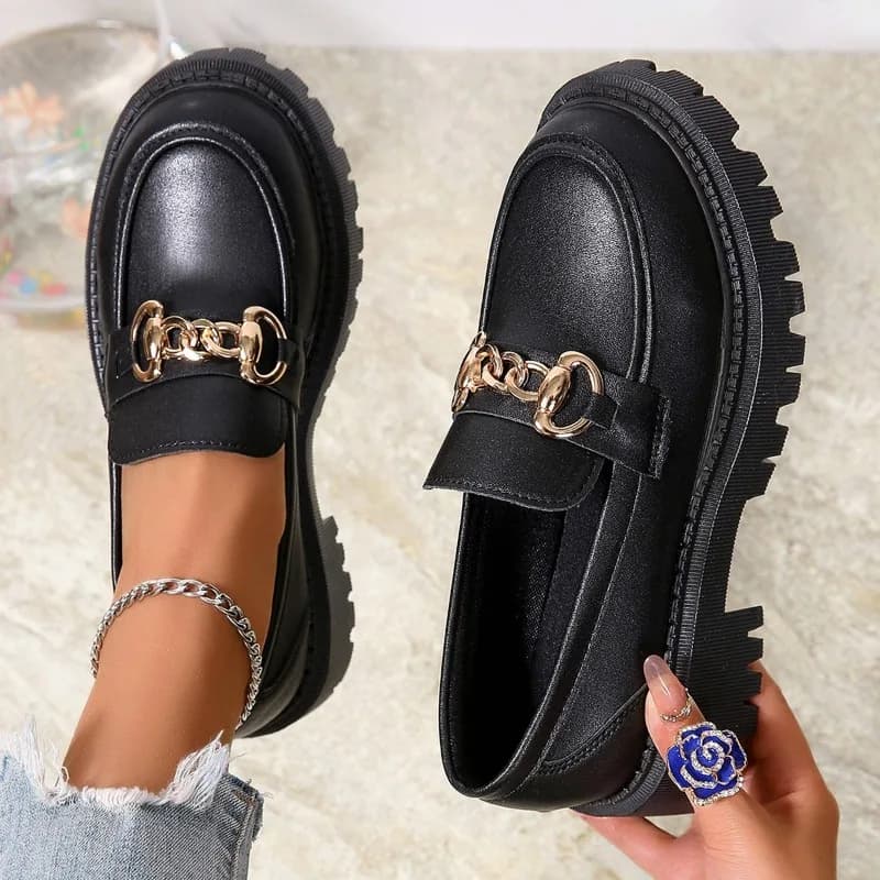 Scarpe con tacco spesso da donna Primavera Nuova testa tonda Bocca profonda Catena di metallo Suola spessa Mocassini antiscivolo resistenti all'usura