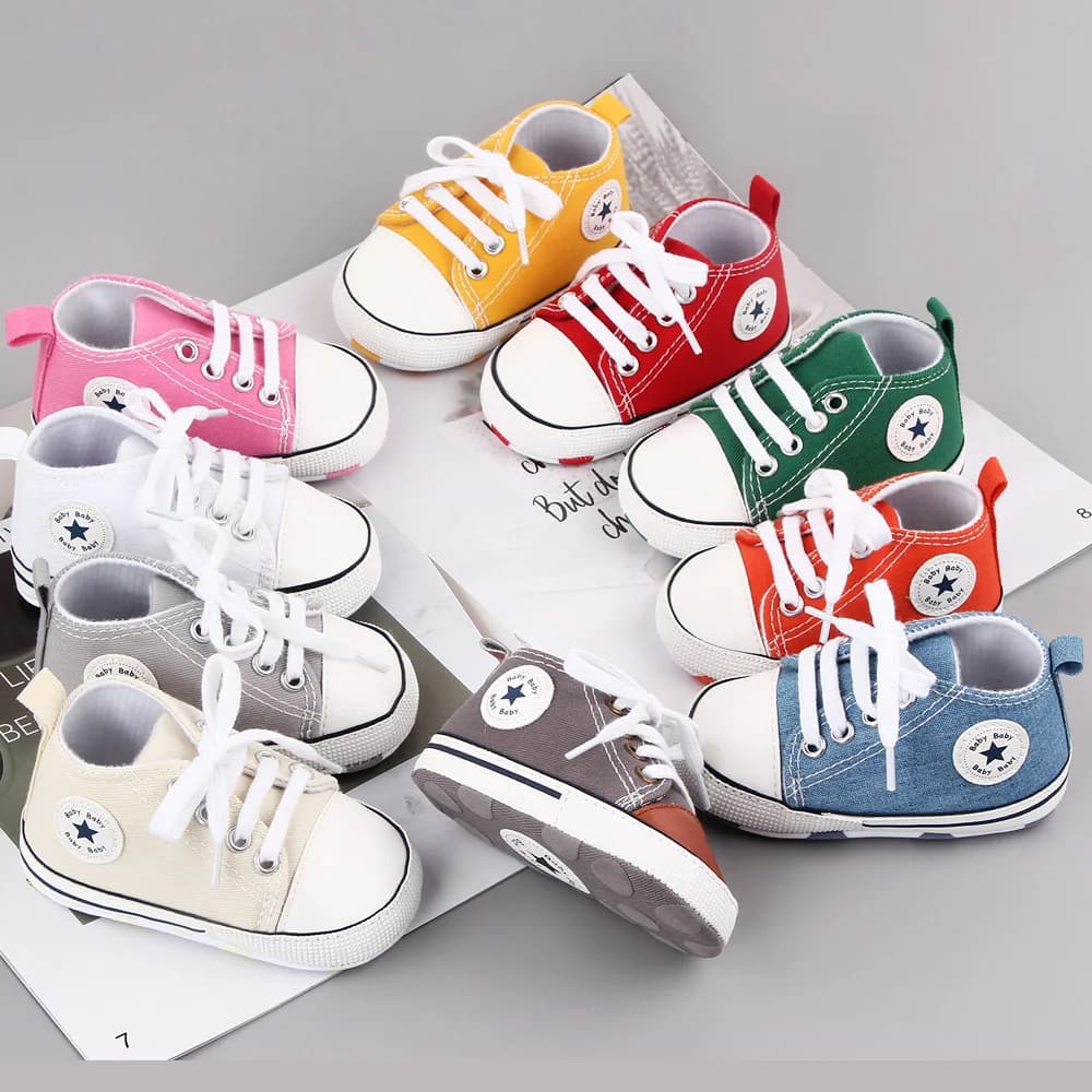 Nuove Scarpe Primaverili per Neonati, Sneakers Classiche in Tela per Bambini e Bambine, Suola Morbida Antiscivolo, Scarpe da Passeggio per Neonati e Primi Passi