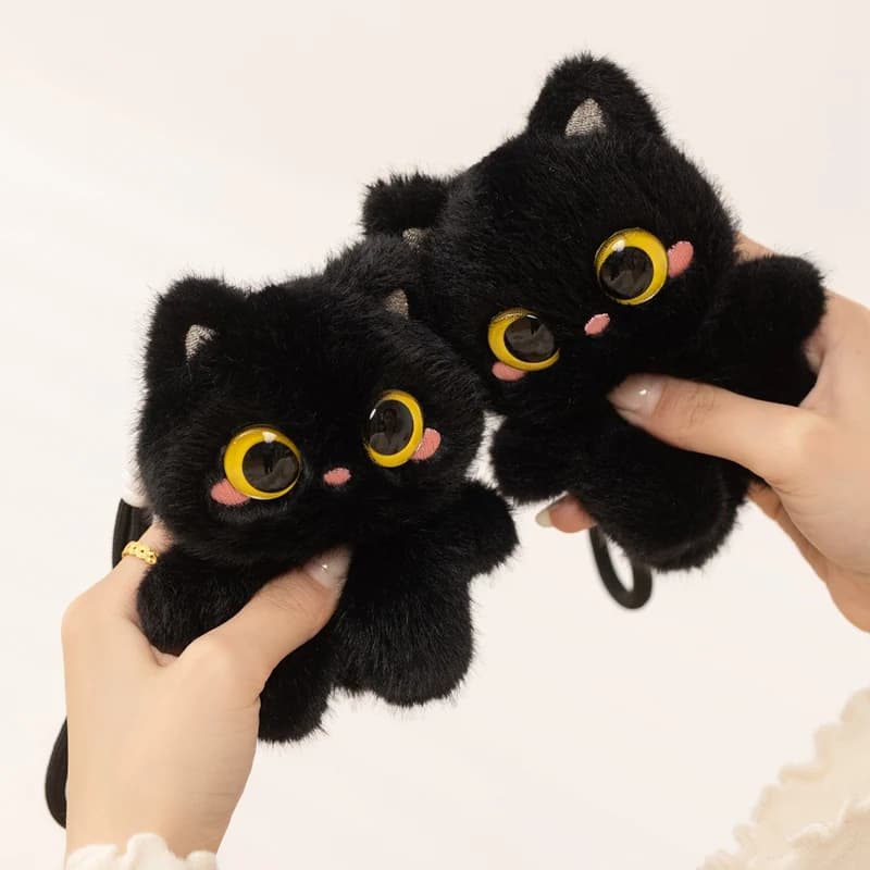 Peluche Gatto Nero Carino da 12 cm, Ciondolo Gatto Occhi Grandi Tuanzi, Decorazione per Zaino, Portachiavi Auto, Regalo di Compleanno per Ragazzi e Ragazze
