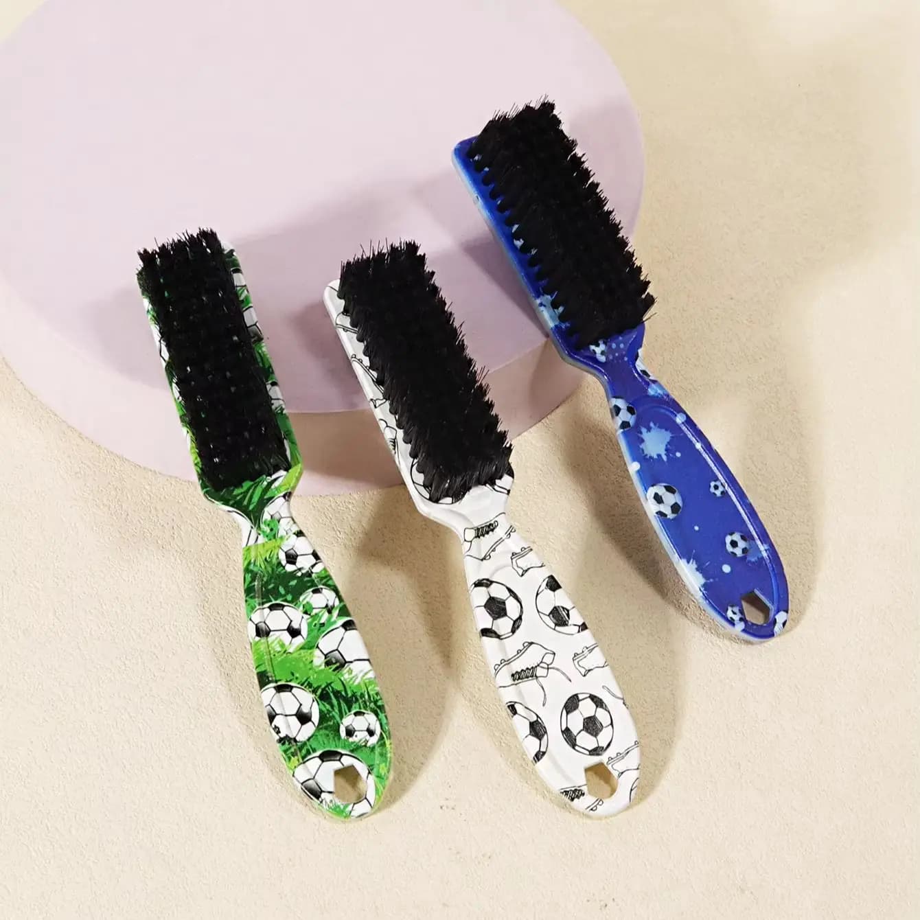 Spazzola professionale per lo styling dei capelli, modello a forma di scarpa da calcio, anti-crespo e non danneggia i capelli, speciale per parrucche in capelli veri.