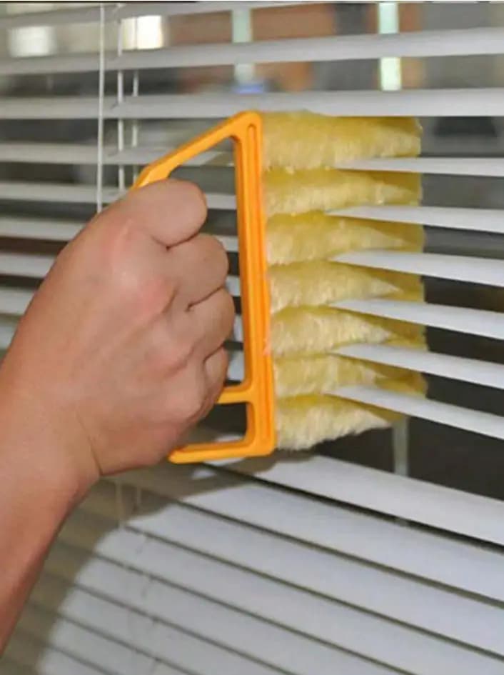 Spazzola per la pulizia di finestrini e portiere auto, a doppia faccia, per la pulizia di davanzali, persiane e scanalature, 1 pezzo