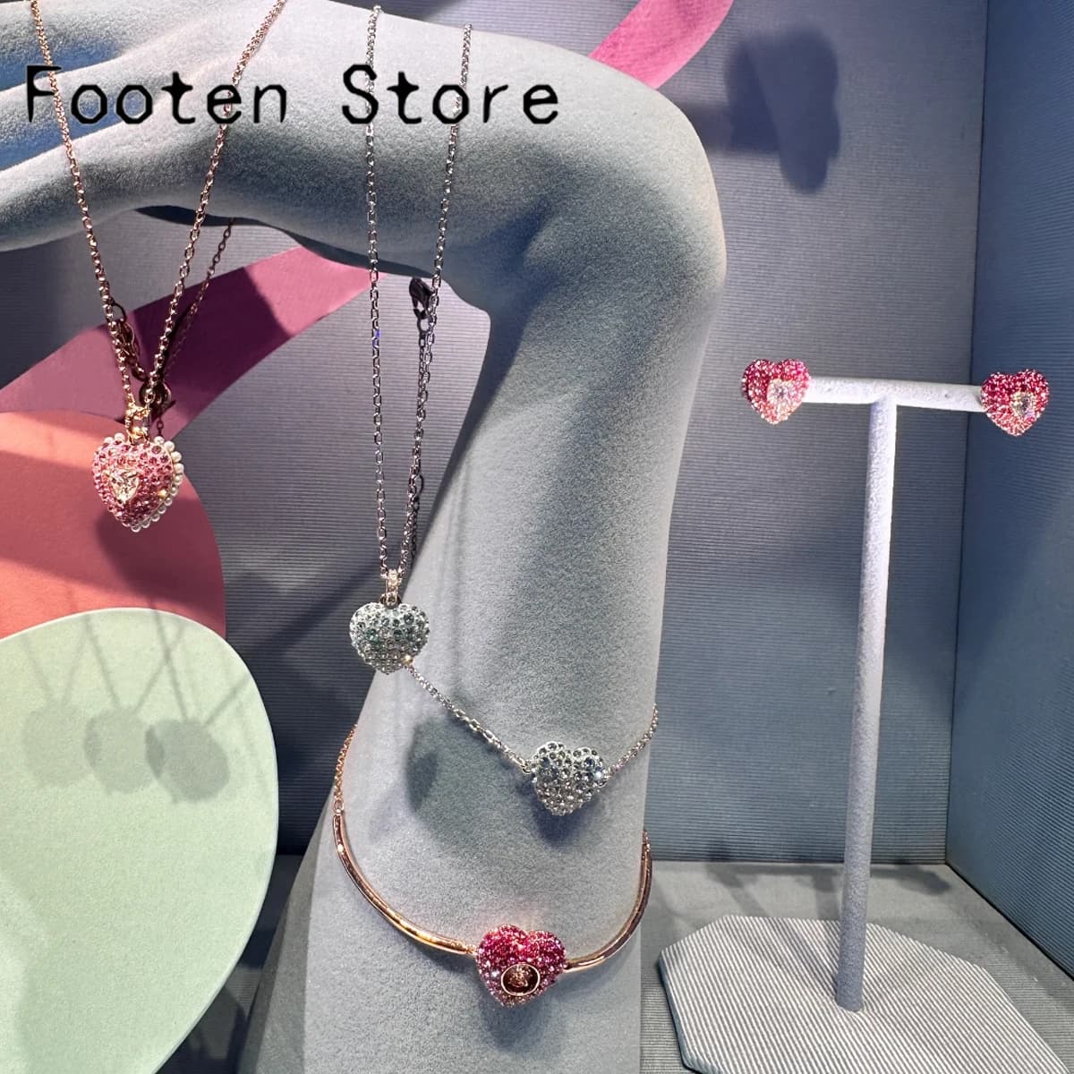Nuovo Set di Gioielli di Tendenza 2026: Collana e Orecchini in Acciaio Inossidabile con Cristalli a Cuore, Regalo di Anniversario per Donne