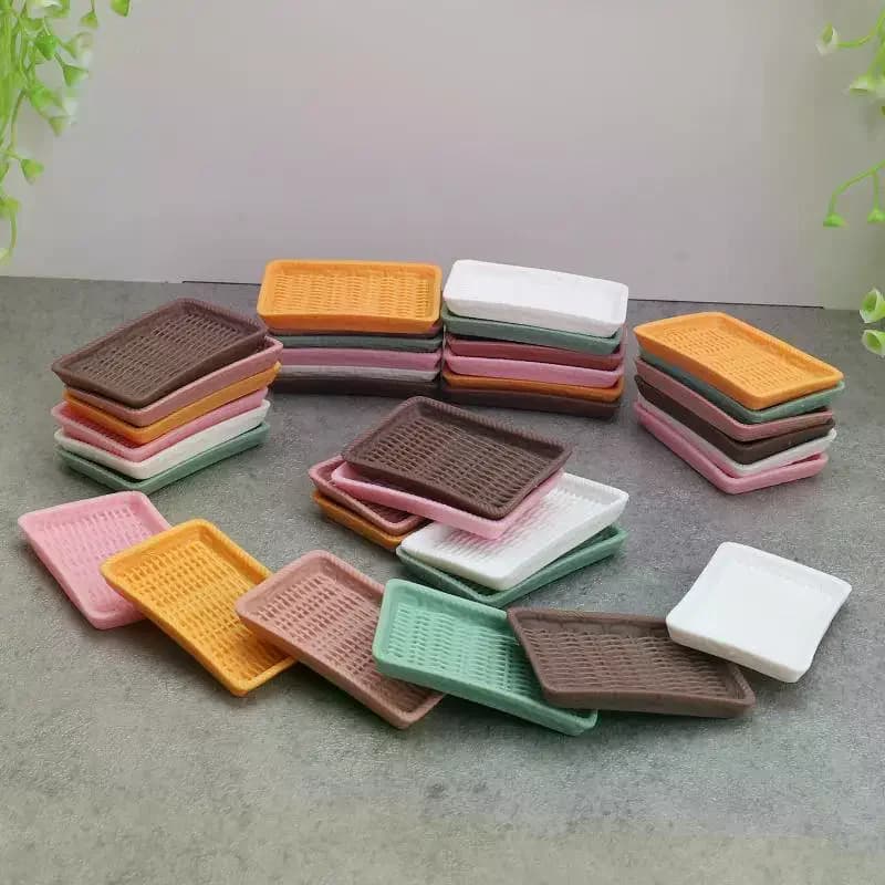 Set di 10 Pezzi di Stoviglie in Miniatura per Casa delle Bambole, Modelli di Piatti, Piattini da Dessert e Piattini per il Pane, Accessori per Casa delle Bambole