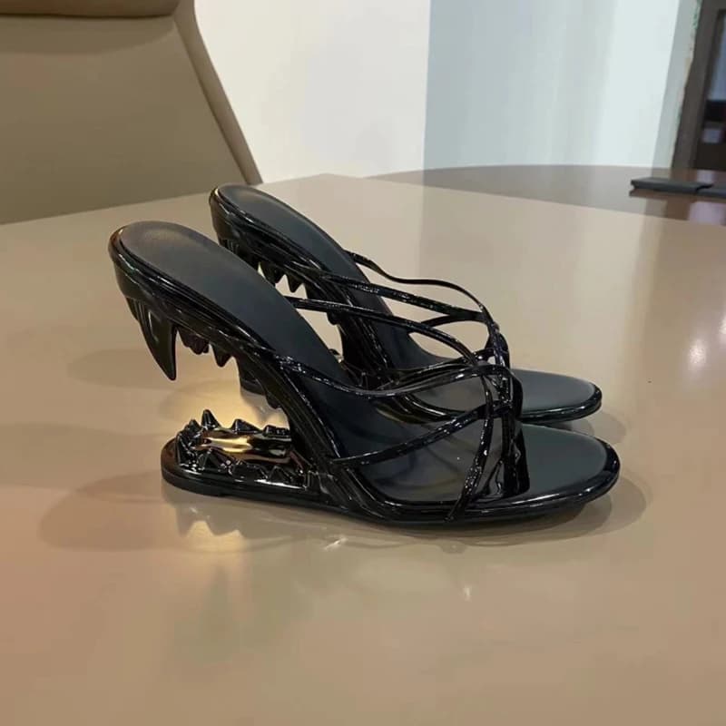 Y2k Vintage Shark Teeth Heels Gothic Patent Leather Open-toe Round-toe Shoes With Bite Creativity Weird Heels Fashion Show Party