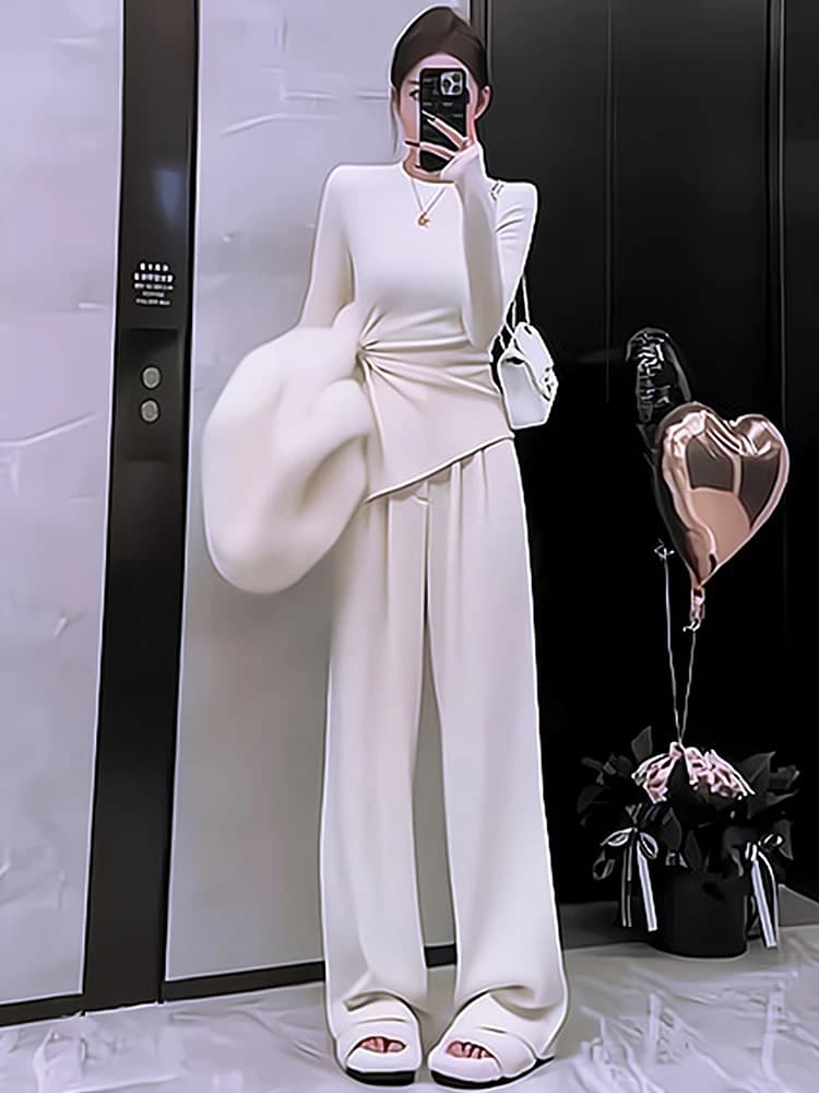 Fashionable Slim Fit Top And Wide Leg Pants Set for Women Spring 2026 Design Sensation Casual Sportswear Two Piece Set