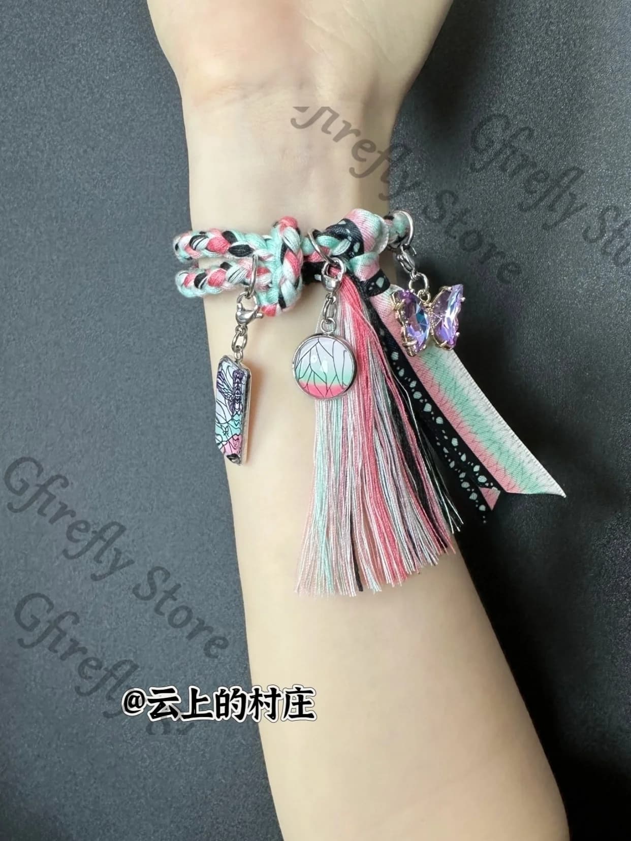 Demon Slayer Kochou Shinobu Catene a mano Bracciale con impressione Raccogliere ornamenti a catena cosplay Accessori per ragazza Lunghezza regolabile