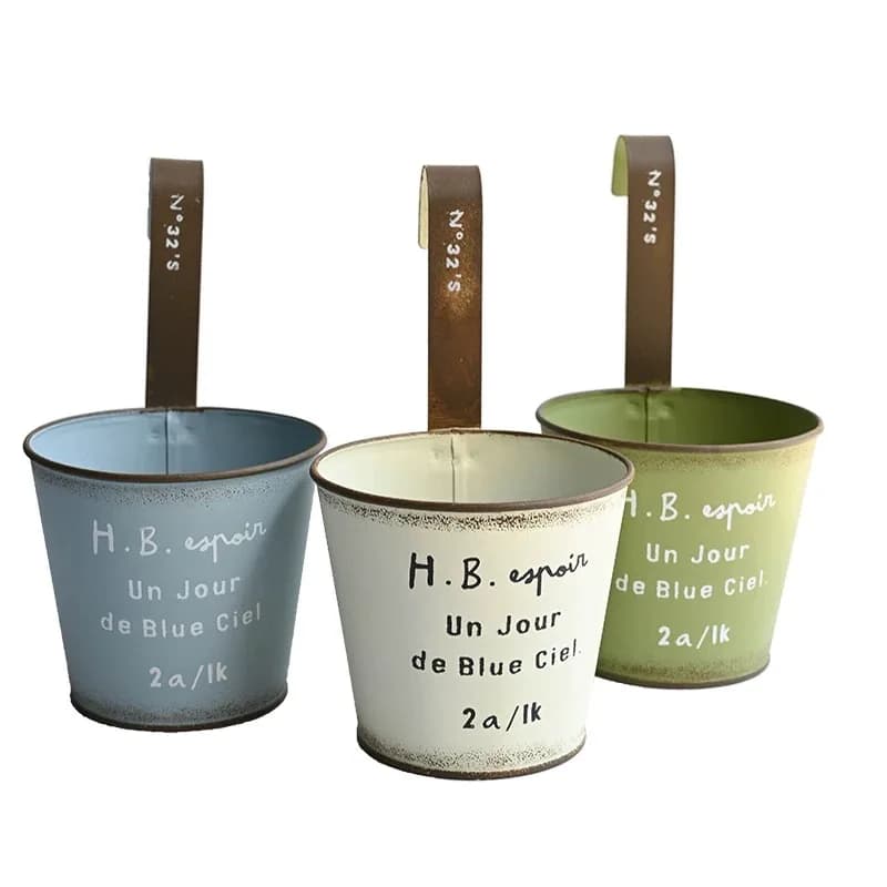 Iron Wall Hanging Flower Bucket Metal Hanging Planter Pot for Balcony Garden Courtyard Decoration