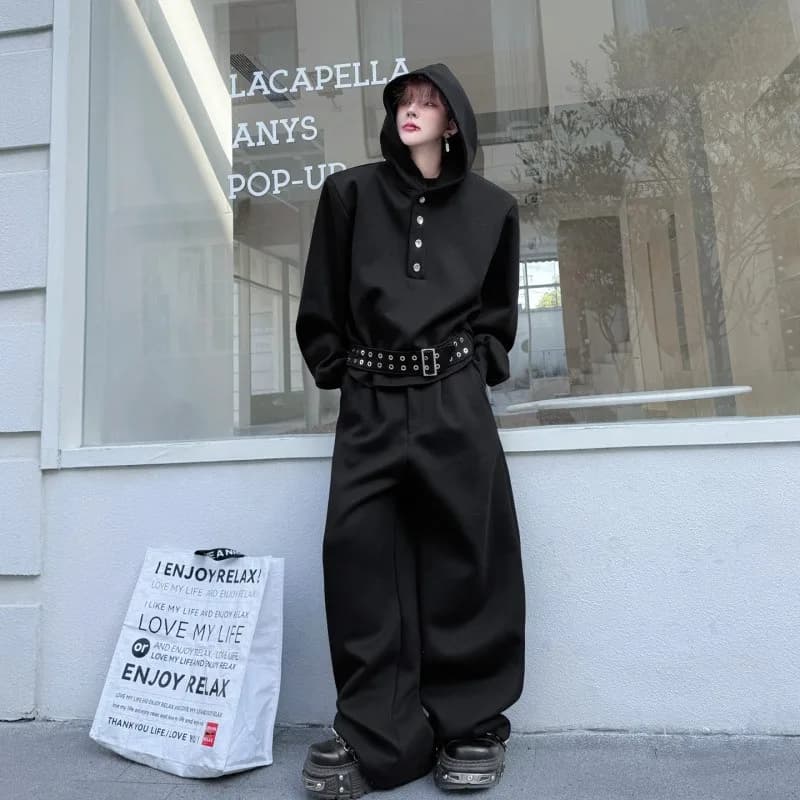Completo da uomo Primavera 2026: Felpa con cappuccio e pantaloni lunghi a gamba larga con cintura in vita, design a blocchi di colore, stile streetwear alla moda