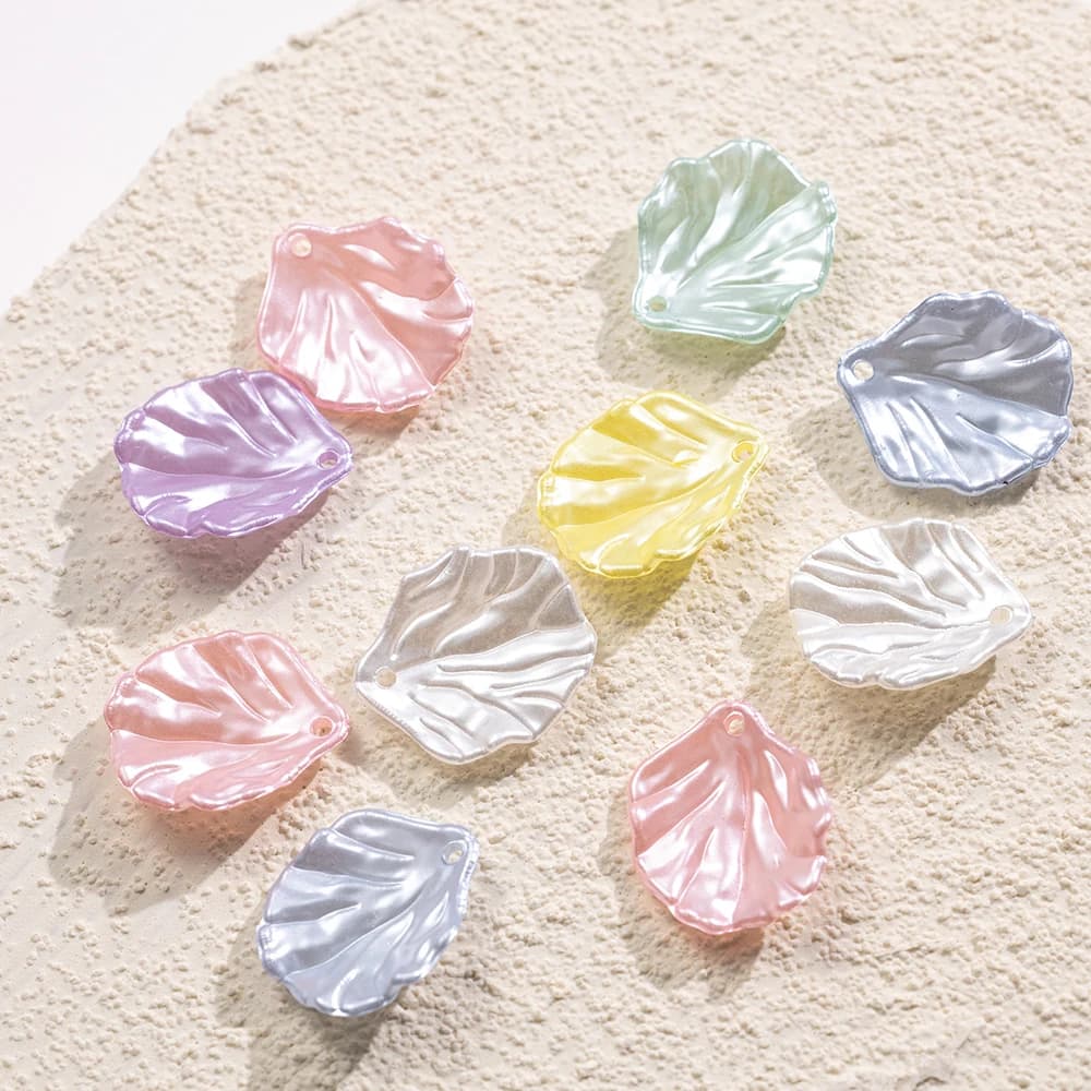 50 pz/lotto Multi-Color Acrilico Petali di Fiori Foglie Pezzo di Pendenti e Ciondoli per Collane FAI DA TE Orecchini Pendenti Creazione di Gioielli Accessori