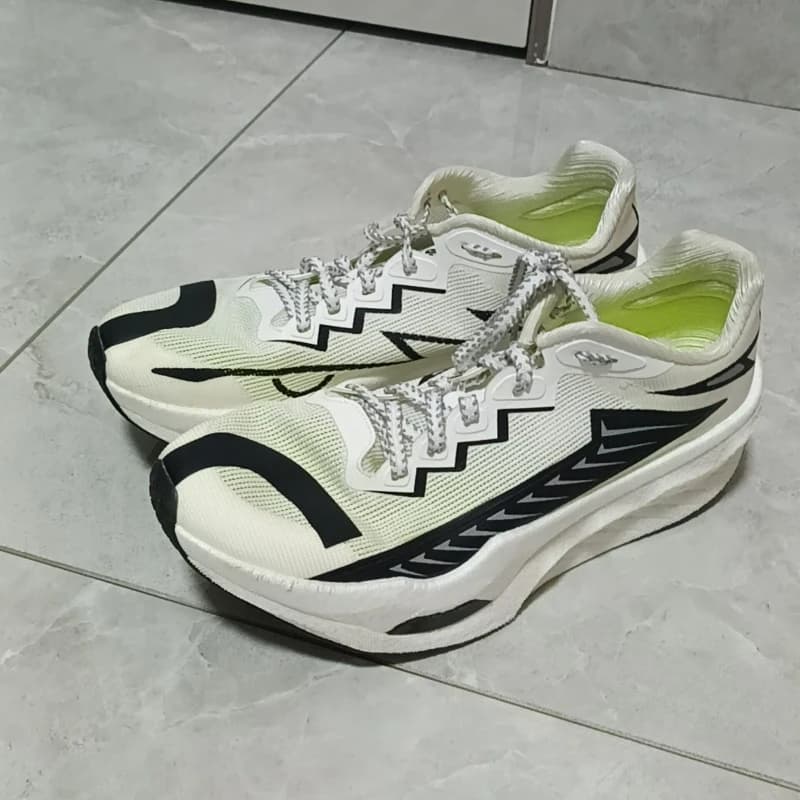 Scarpe da corsa professionali con piastra in carbonio da uomo, scarpe da jogging di marca di lusso, scarpe da allenamento leggere, scarpe da palestra morbide