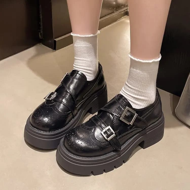 2026 Buckle Platform Women Loafers Shoes British Vintage Carved Chunky Sole Mary Janes Preppy Student Thick Heel Leather Shoes